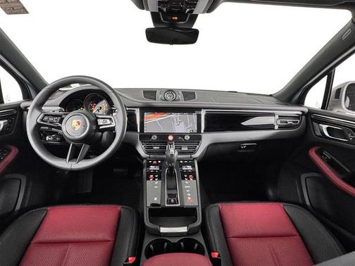 2025 Porsche Macan T
