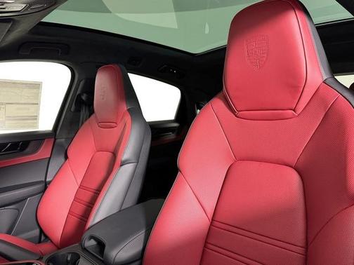 2026 Porsche Cayenne GTS