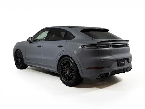 2026 Porsche Cayenne GTS