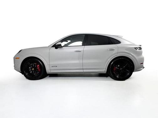2025 Porsche Cayenne GTS