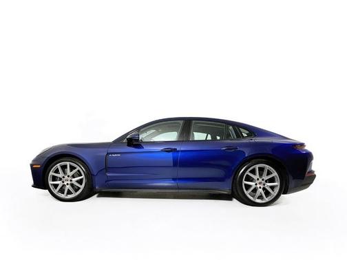 2026 Porsche Panamera 4 E-Hybrid