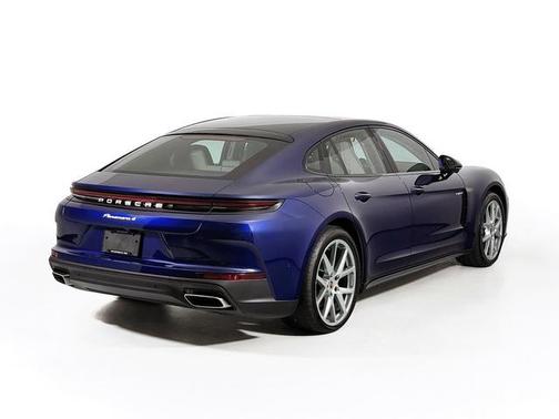 2026 Porsche Panamera 4 E-Hybrid