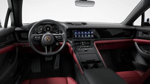 2026 Porsche Panamera 4
