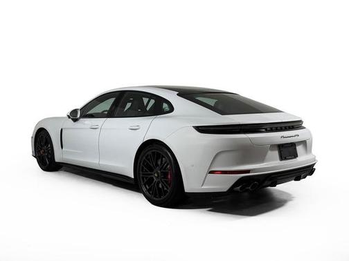 Carrara White Metallic 2026 Porsche Panamera GTS