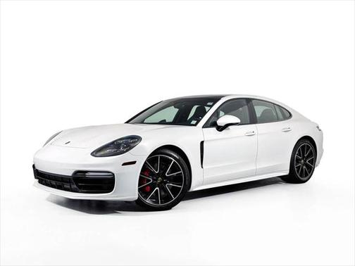 2019 Porsche Panamera GTS