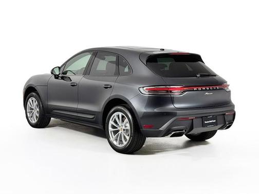 2025 Porsche Macan T