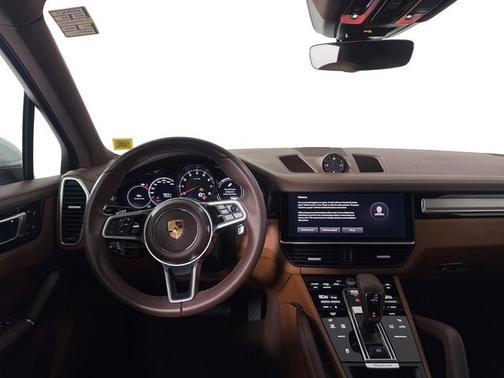 2022 Porsche Cayenne Cayenne