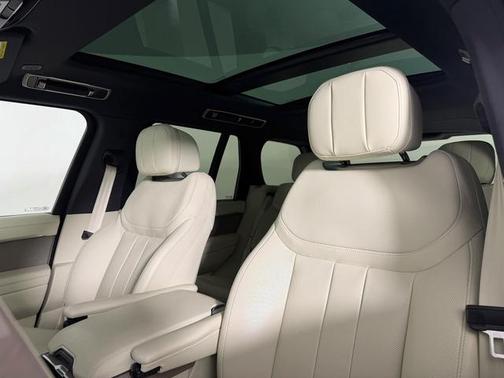 2025 Land Rover Range Rover P530 SE