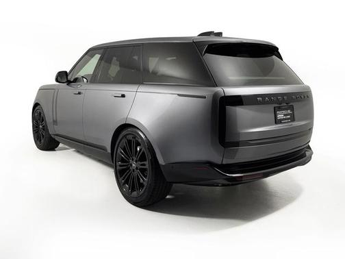 2025 Land Rover Range Rover P530 SE