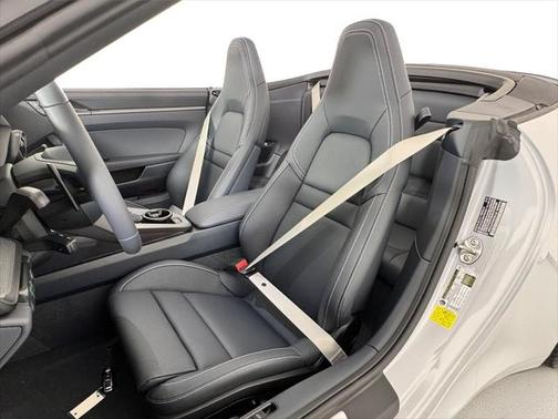 2025 Porsche 911 Carrera