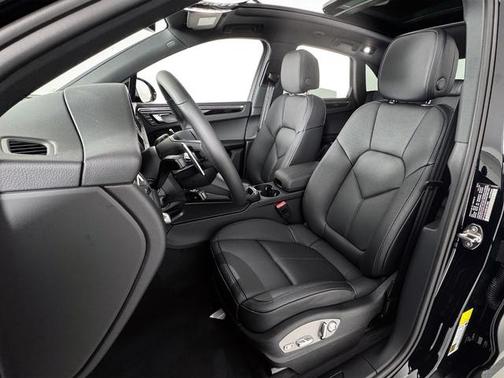 2025 Porsche Macan T