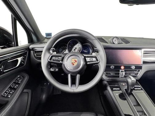 2025 Porsche Macan T