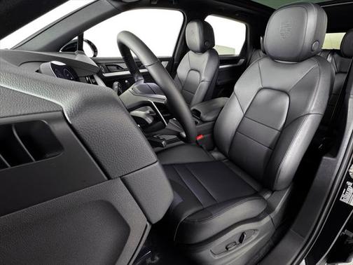 2025 Porsche Cayenne Base