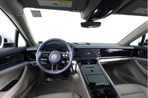 2024 Porsche Panamera 4