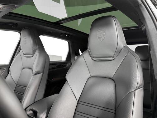 2026 Porsche Cayenne GTS