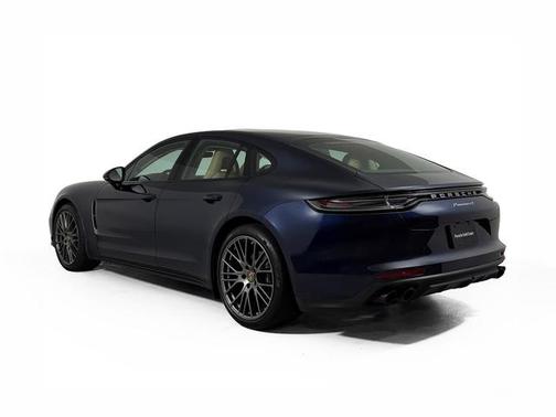 Night Blue Metallic 2023 Porsche Panamera