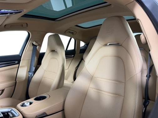 Night Blue Metallic 2023 Porsche Panamera