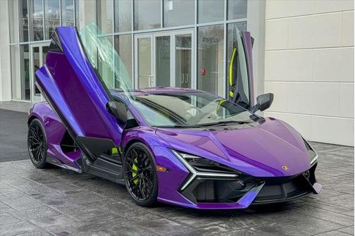 2024 Lamborghini Revuelto