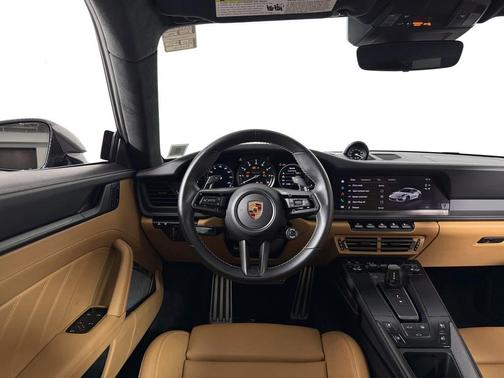 2024 Porsche 911 Carrera 4 GTS