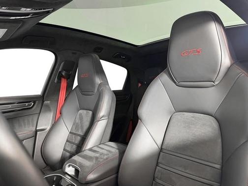 2022 Porsche Cayenne GTS