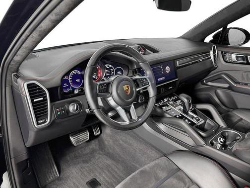 2022 Porsche Cayenne GTS