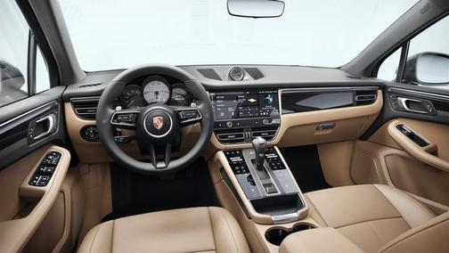 Volcano Grey Metallic 2026 Porsche Macan Macan