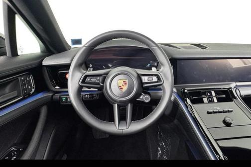 2026 Porsche Panamera 4