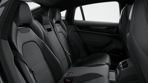 2026 Porsche Panamera 4
