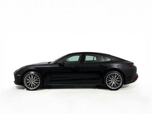 2026 Porsche Panamera 4