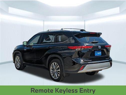 2021 Toyota Highlander Hybrid Platinum