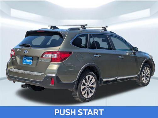 Wilderness Green Metallic 2018 Subaru Outback 2.5i Touring