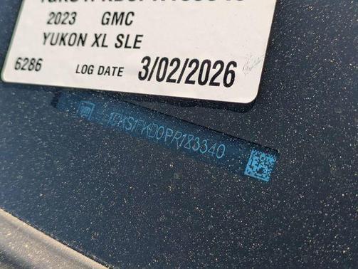 2023 GMC Yukon XL SLE