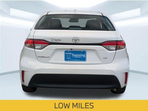 Ice Cap 2024 Toyota Corolla LE