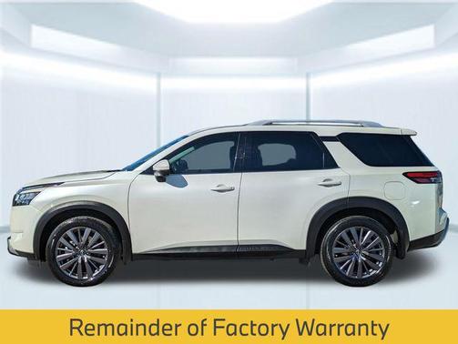2022 Nissan Pathfinder SL 2WD