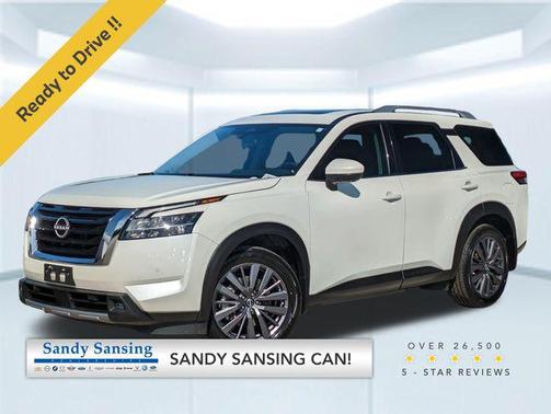 2022 Nissan Pathfinder SL 2WD