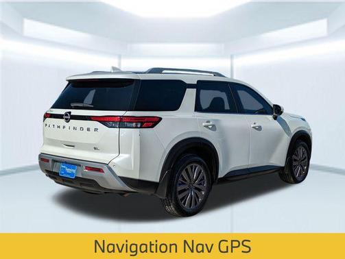 2022 Nissan Pathfinder SL 2WD