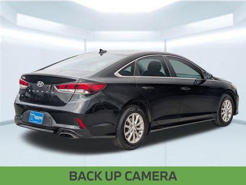 2018 Hyundai SONATA SE