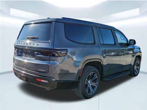 2022 Jeep Wagoneer Series II 4x2