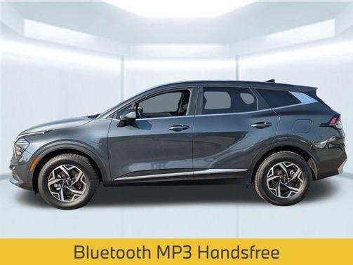 Gravity Gray 2024 Kia Sportage LX