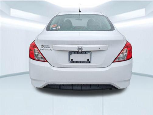 2018 Nissan Versa 1.6 S