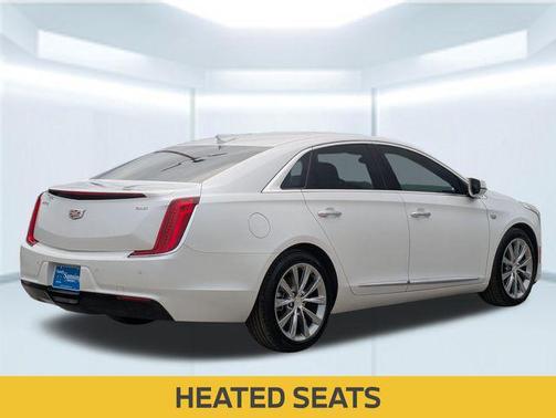 Crystal White Tricoat 2018 Cadillac XTS Base