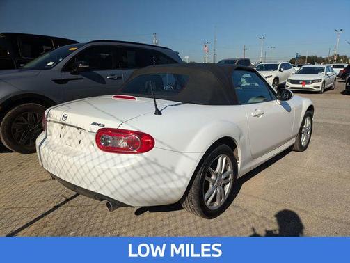 2012 Mazda MX-5 Miata Sport