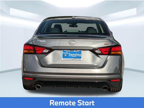 2023 Nissan Altima SR FWD
