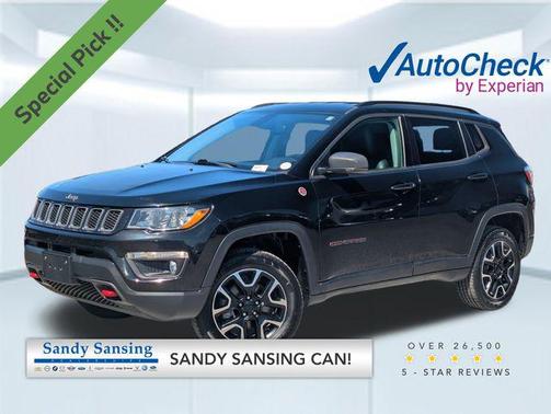Diamond Black Crystal Pearlcoat 2020 Jeep Compass Trailhawk