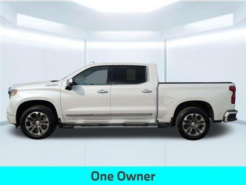 Iridescent Pearl Tricoat 2023 Chevrolet Silverado 1500 High Country