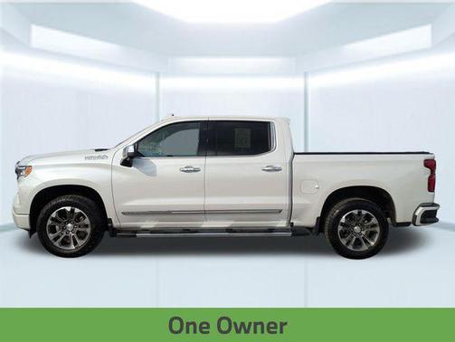 Iridescent Pearl Tricoat 2023 Chevrolet Silverado 1500 High Country