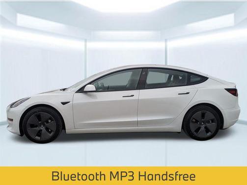 Pearl White Multi-Coat 2022 Tesla Model 3 Long Range