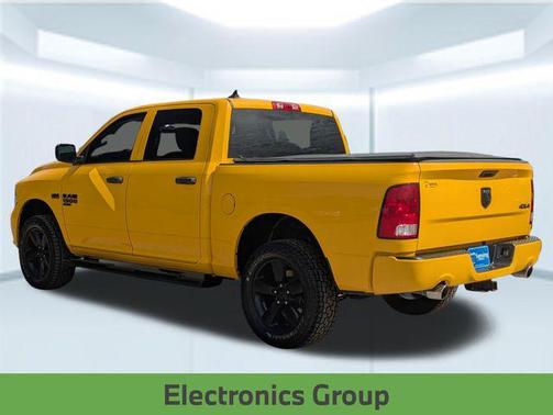 Stinger Yellow Clearcoat 2019 RAM 1500 Express