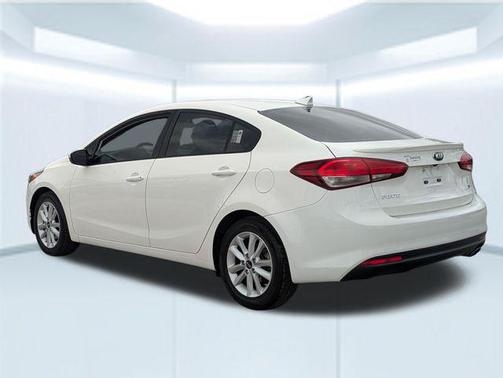 Clear White 2017 Kia Forte S