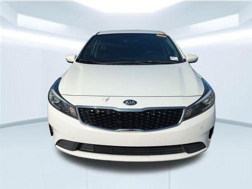 Clear White 2017 Kia Forte S